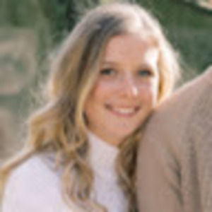 Meet your Posher, Becca